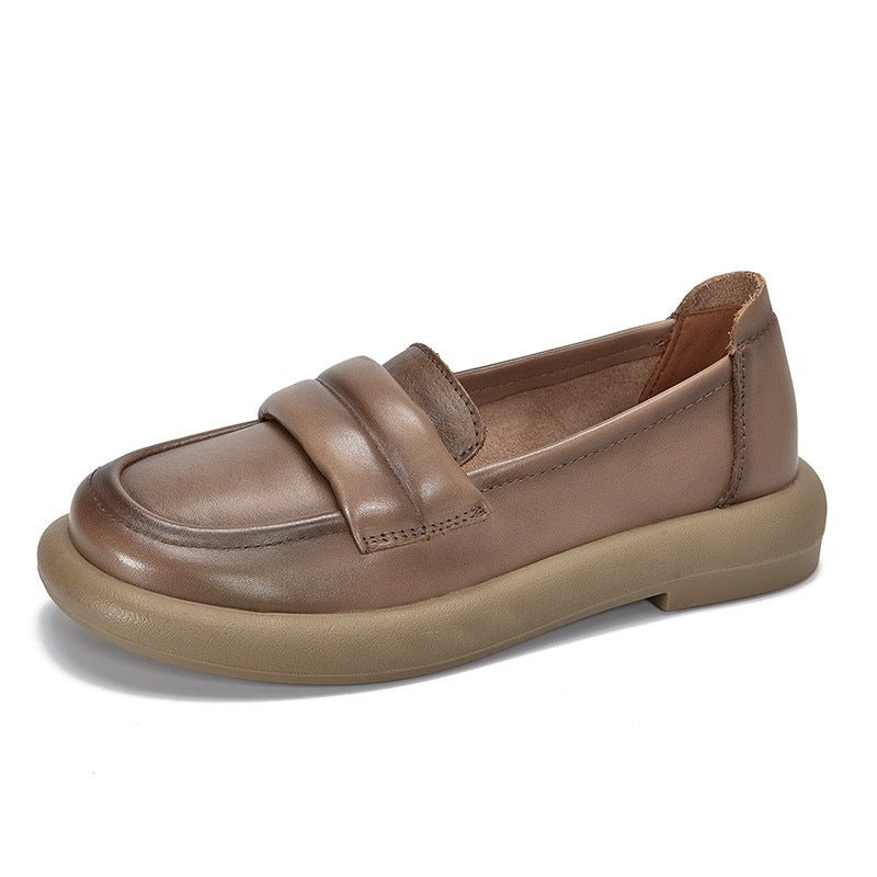Dame Mokassin-Slipper med fleksibel fodseng og moderigtig rem-detalje Stilla