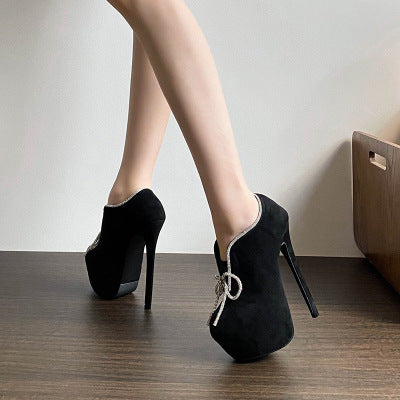 Dame Plateau Pumps med elegant snøresystem og transparente accenter Stilla