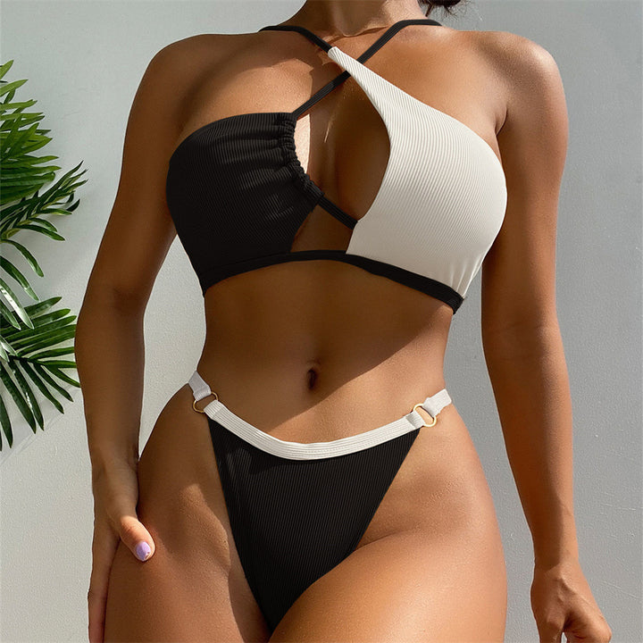 Dame bikini-sæt med innovativt krydsdesign og figursyende trusser Stilla