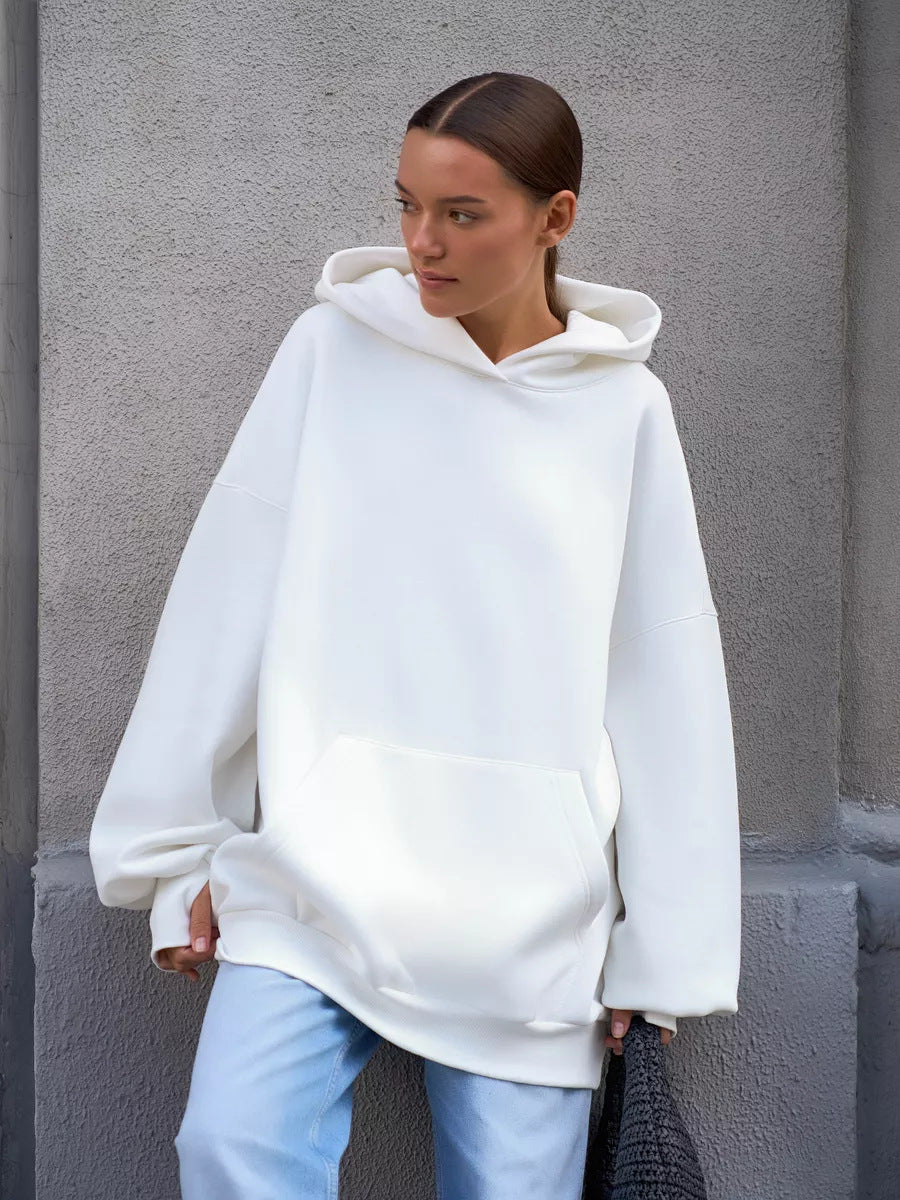 Kvinders oversized hoodie med voluminøse ærmer og integreret kængurulomme Skovae