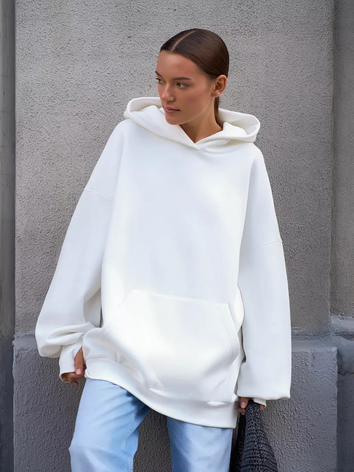 Kvinders oversized hoodie med voluminøse ærmer og integreret kængurulomme Skovae