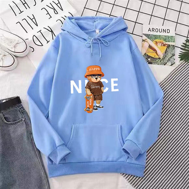 Kvinder hoodie med livligt tegneserie design Skovae