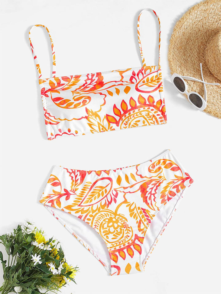 Dame triangel-bikini med glade blomster mønster og elegante ruffles detaljer Skovae