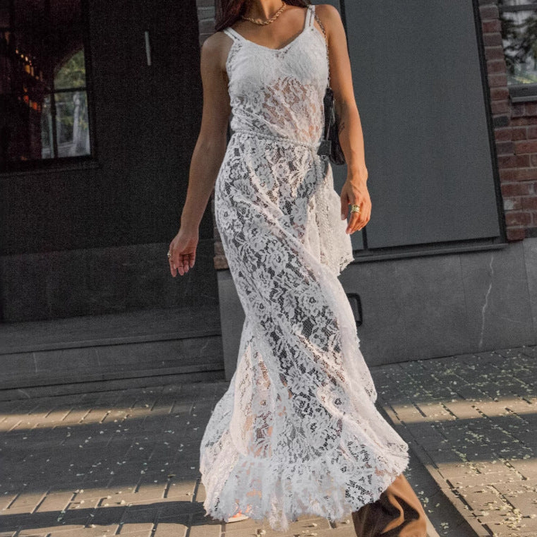 Dame spidsmaxikjole med elegante asymmetrisk flæser Stilla