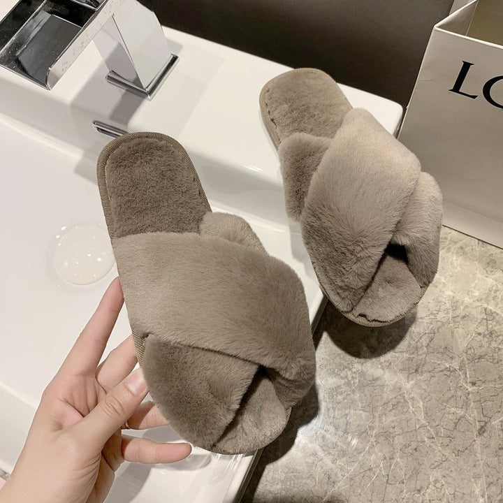 Dame fuzzy hjemmesko med fashionable kryds-design og skridsikker sål Stilla