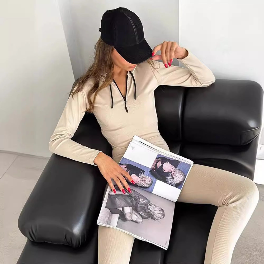 Kvinders afslappede langærmede jumpsuit med moderne stand-up krave og kontinuerlig lynlås Skovae