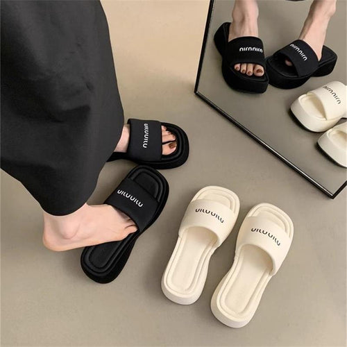 Dame platform-sandaler med moderigtigt remdesign og luksuriøst indvendigt foer Stilla