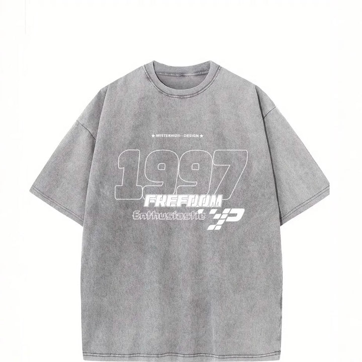Dame T-shirt med afslappet oversized-snit og moderne grafisk design Stilla
