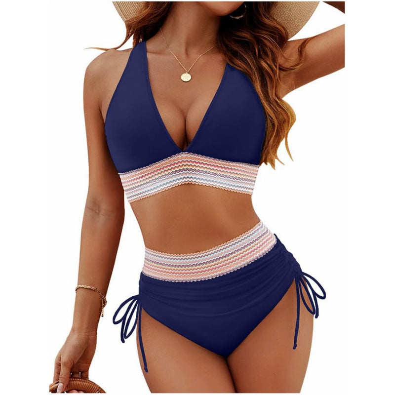 Dame triangel-bikini med justerbare stropper og moderne flæse-look Skovae