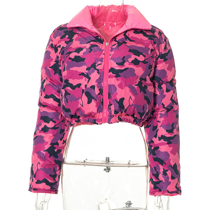 Femme Cropped Puffer Jakke med Camouflage-Print Stilla