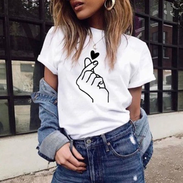 Kvinders T-shirt med kreativ hjerte-design og løs pasform Stilla