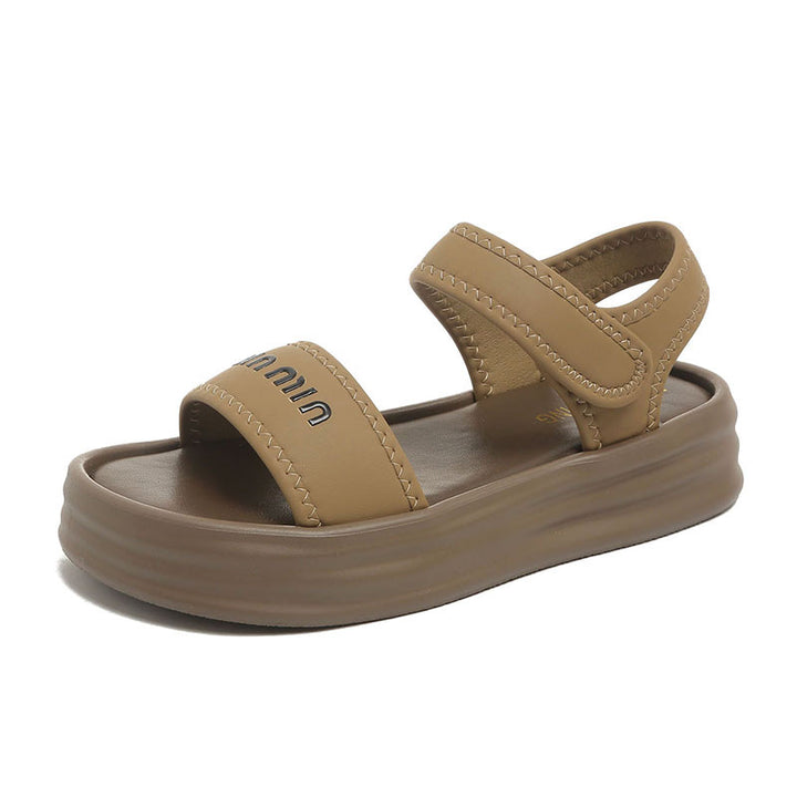 Dame Komfortable Sandaler med justerbare velcro-lukninger og ergonomisk sål Stilla