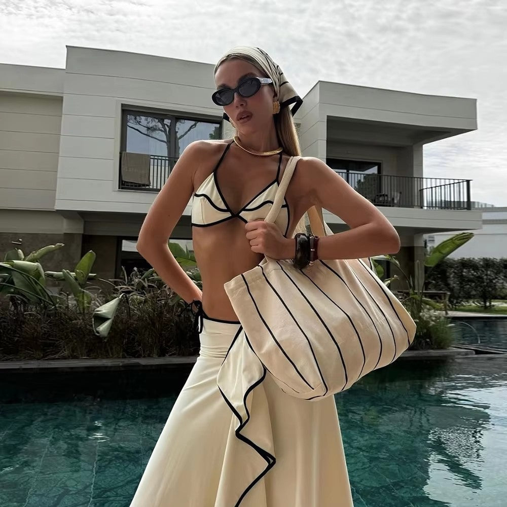 Damebikini med kontrasterende ruffle-detaljer og asymmetrisk snit Stilla