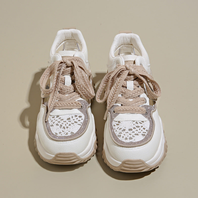 Dame sneakers med elegante satin snørebånd og moderne metallic overflade Stilla