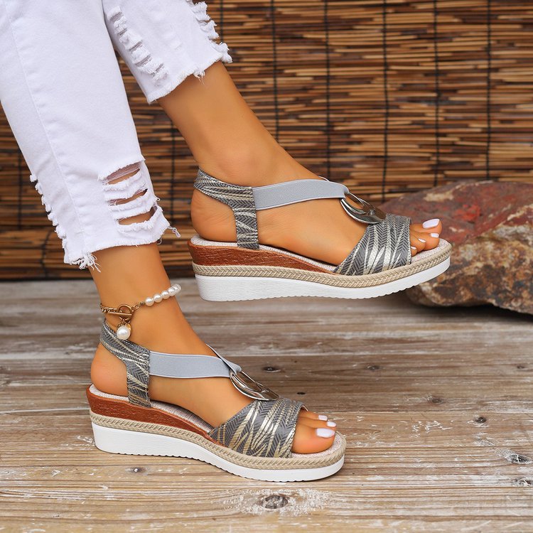 Dame Wedge-sandaler med fashionabel remdesign og ergonomisk fodbedste Stilla