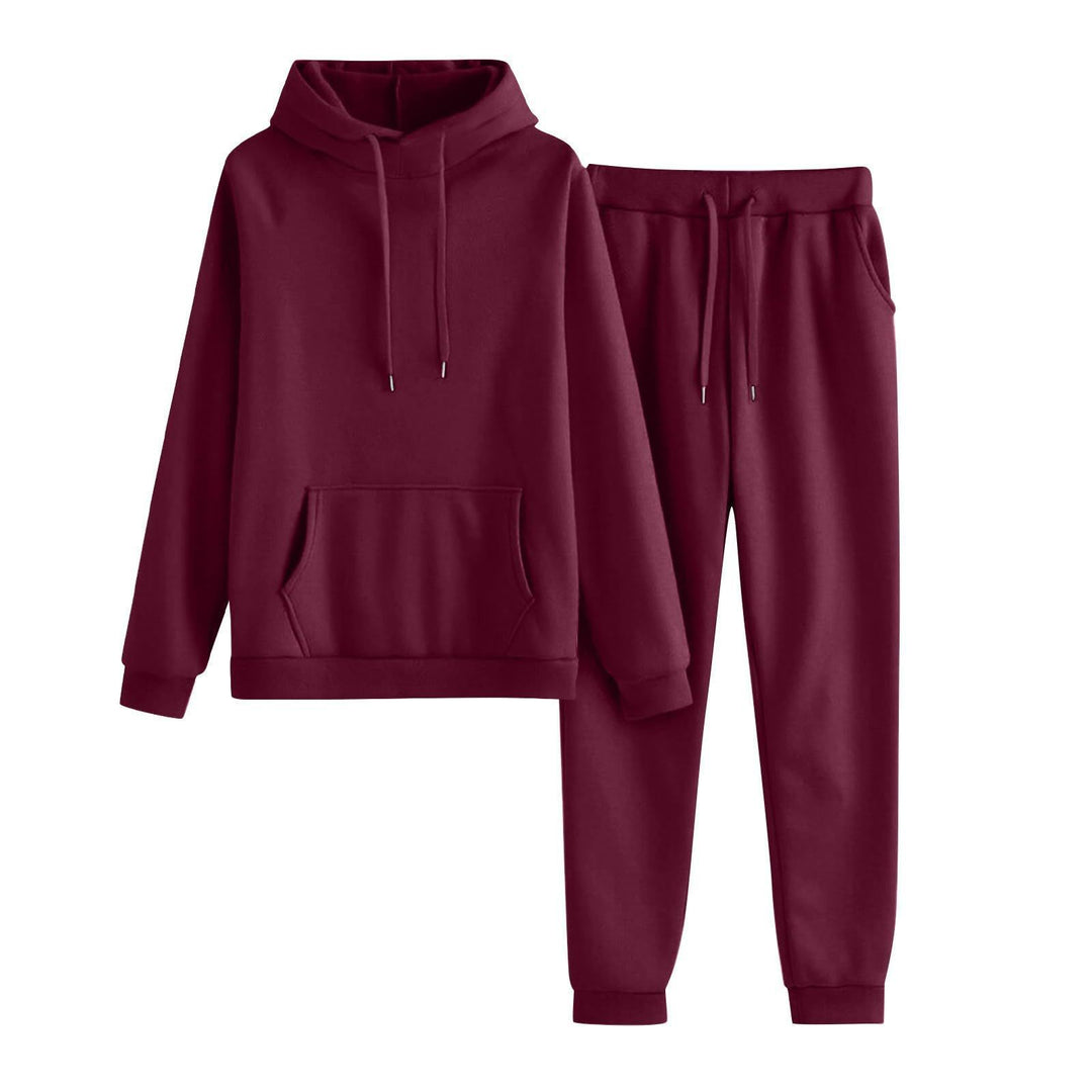 Dame hoodie og jogger sæt i en afslappet pasform med praktiske lommer Skovae
