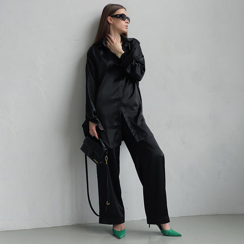 Dame Satin Pyjamasæt med elegant snit og afslappede detaljer Stilla