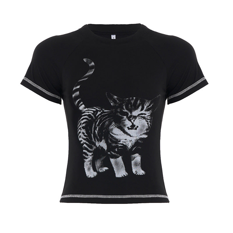 Dame T-shirt med kreativt kattemotiv og sportslig snit Skovae