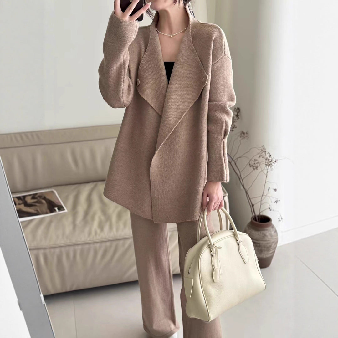 Kvindernes elegante cardigan med skræddersyet design og bælte Stilla