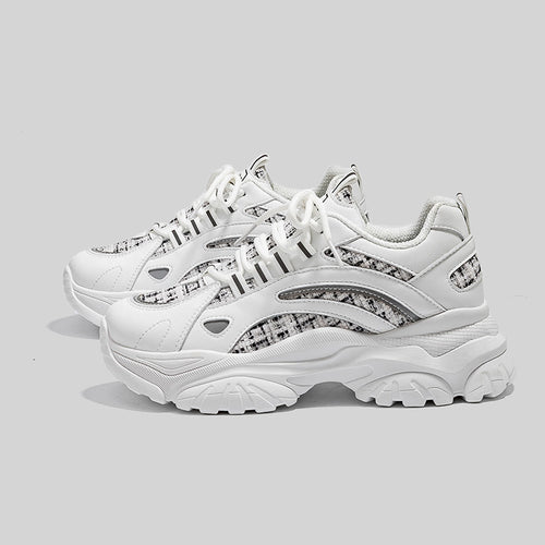 Dame Sporty Sneakers med åndbar tekstilkonstruktion og moderigtige designelementer Stilla