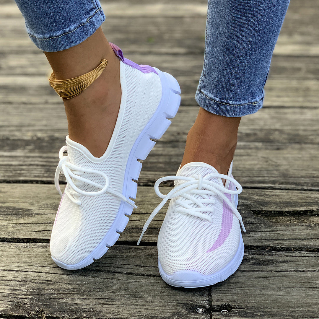 Dame lette og åndbare sneakers med trendy snørebånd Stilla