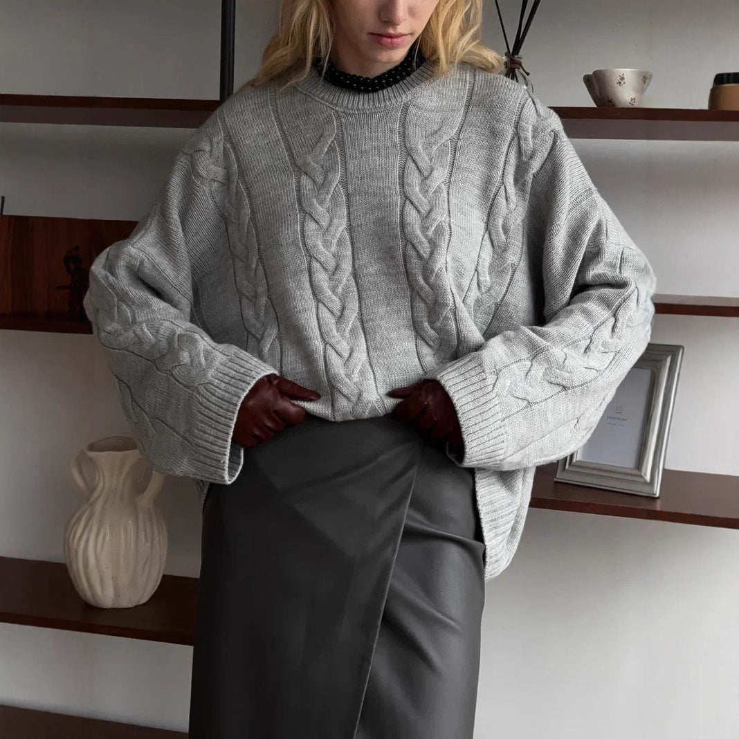 Kvinders strikkede sweater med kabelmønster og let vævning Stilla