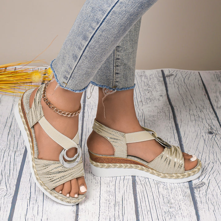 Dame Wedge-sandaler med luksuriøs remdesign og ergonomisk fodseng Stilla