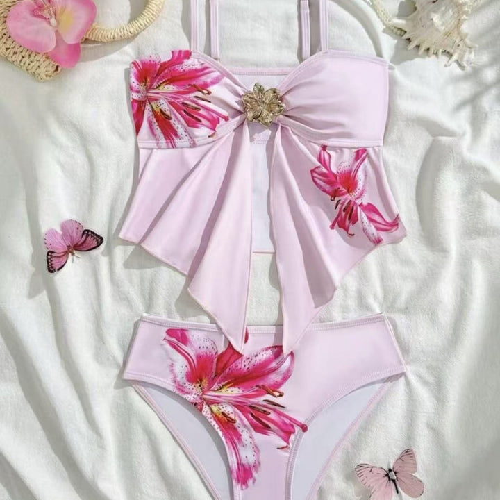 Dame bikini-sæt med blomsterindpakningsdetalje og elegant blomsterapplikation Skovae
