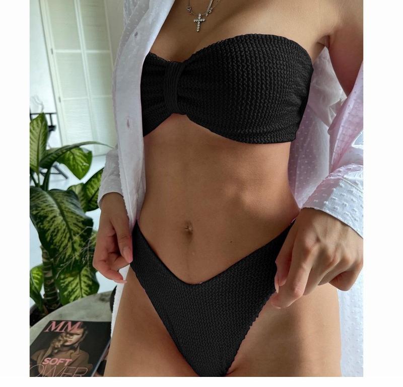 Dame Bandeau-bikini med struktureret væv og høj benudskæring Stilla