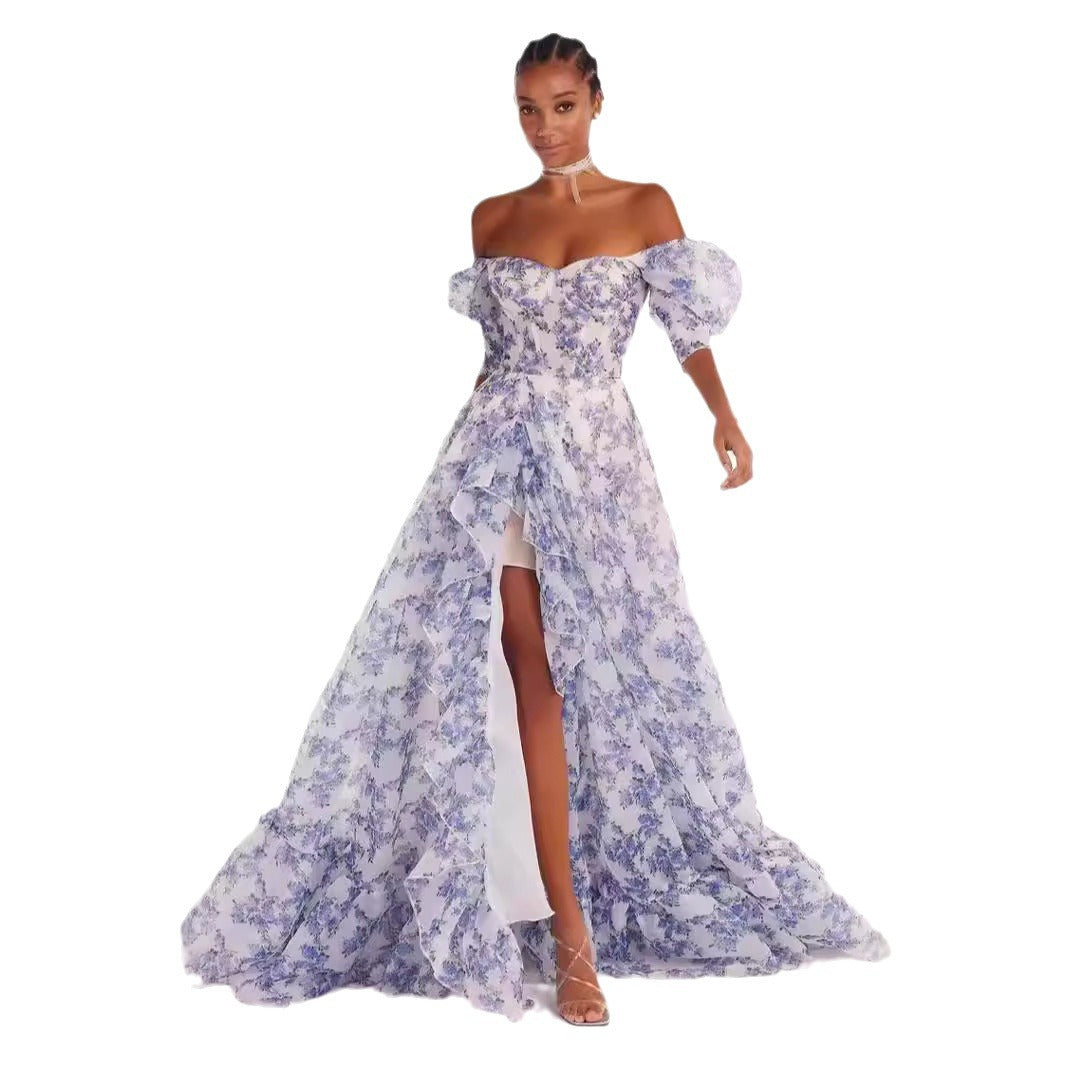 Dame bryllupskjole med off-shoulder design og voluminøse puffærmer. Stilla