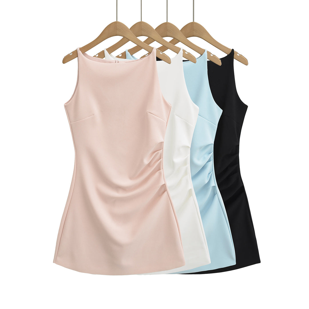 Dame figurfittet spaghetti stropkjole med elegant drapering og svingende kant Stilla