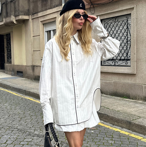 Dame Oversized Skjortekjole med Kontraststing og moderne design Stilla
