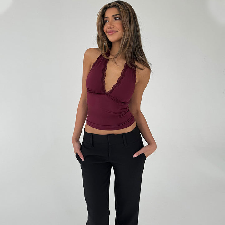 Dame Halterneck-top med elegant spidsdetailed og figurskabende design Stilla