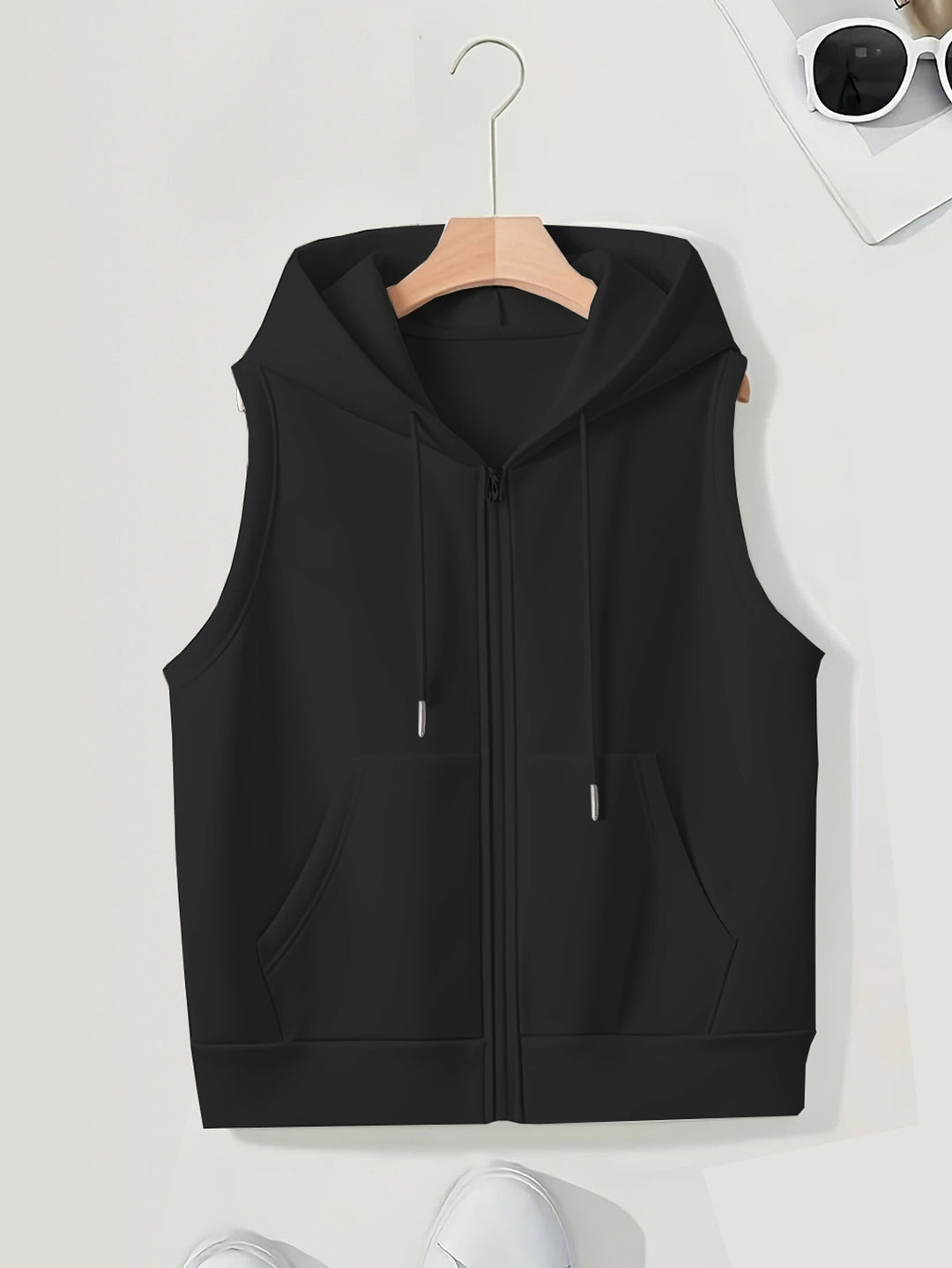 Dame sporty hættevest med gennemgående lynlås og praktiske lommer Stilla