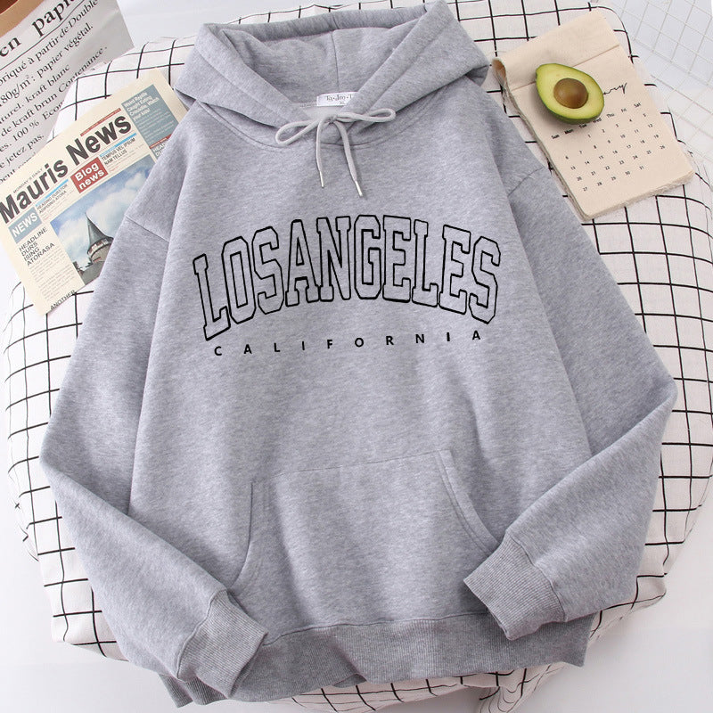 Damehoodie til kvinder med moderne Los Angeles print og løs pasform Skovae
