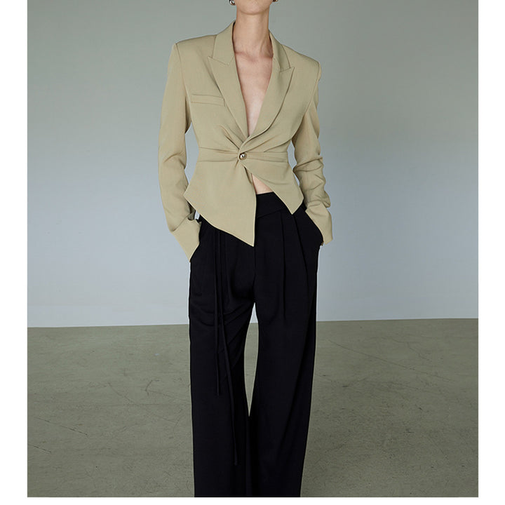Dame tætsiddende blazer med moderne snit og elegant knapdetalje Stilla