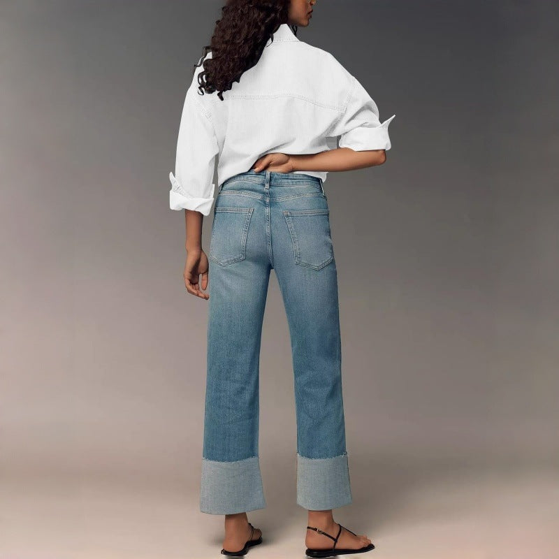 Dame Designer Jeans i moderne Boyfriend-stil med unikke detaljer. Skovae