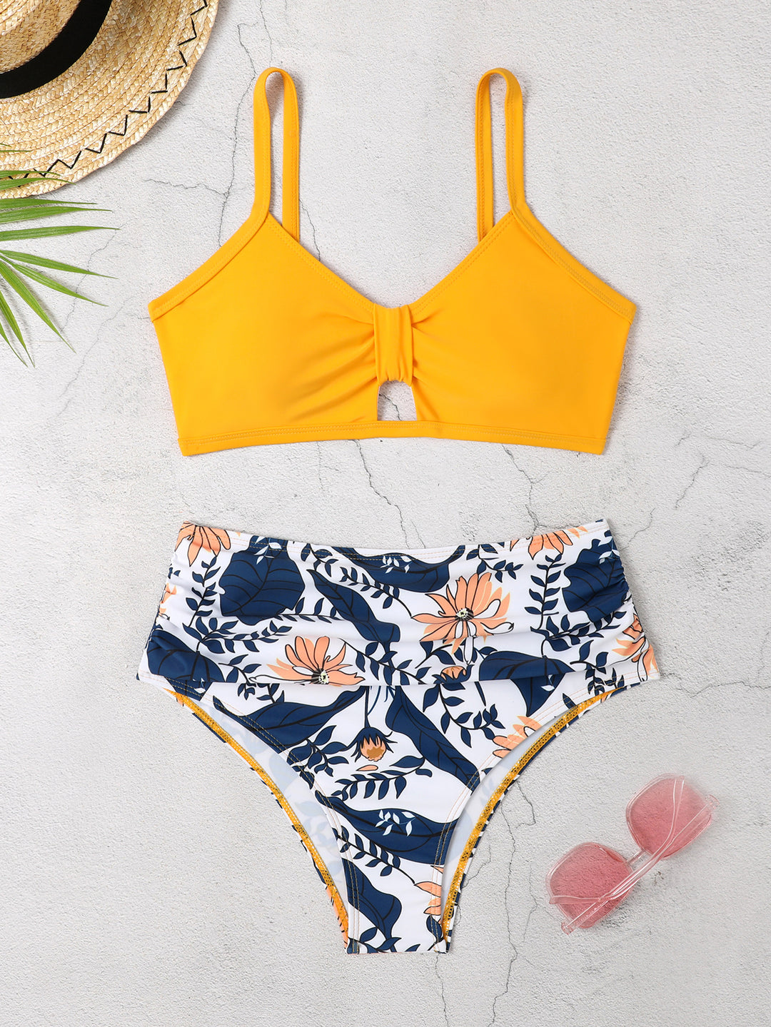 Dame bikini-sæt med blomster-høj talje og moderne knude Skovae