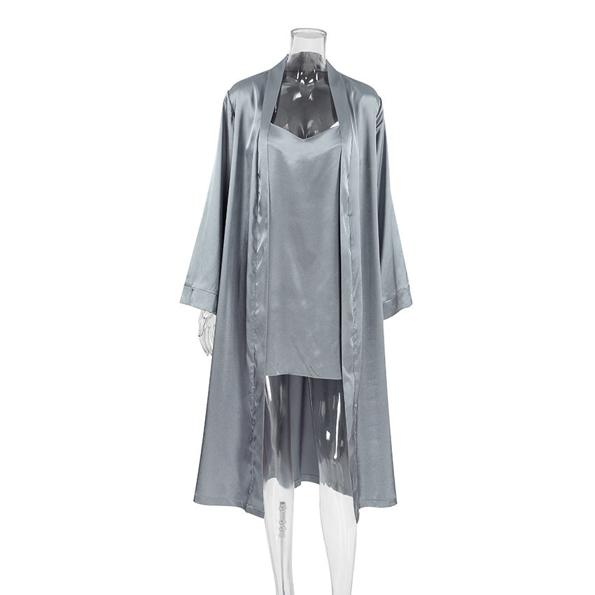 Dame luksuriøs satin morgenkåbe med elegante detaljer Stilla