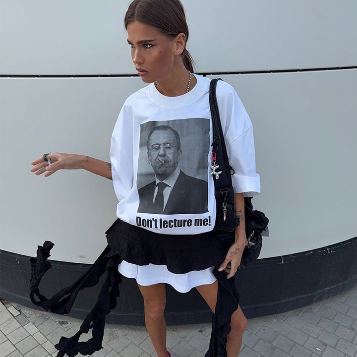 Dame Oversized T-shirt med provokerende grafiktryk og afslappet snit Stilla