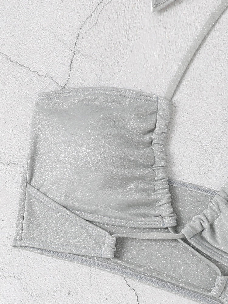 Dame Bikini-sæt med elegant flæsedesign og justerbare stropper Stilla