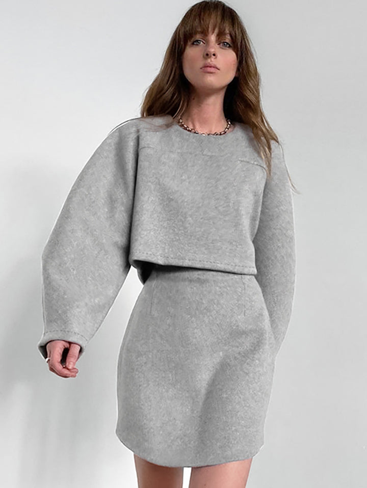 Dame moderat sæt med cropped sweater og figurformet nederdel Stilla