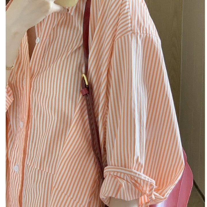Kvinders Oversized Skjorte Bluse med Stribet Mønster og Knapdetaljer Stilla