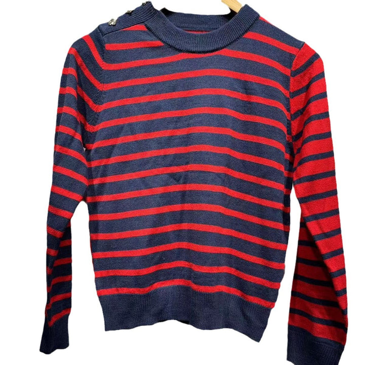 Dame strikpullover med trendy stribemønster og dekorative knapdetaljer Stilla