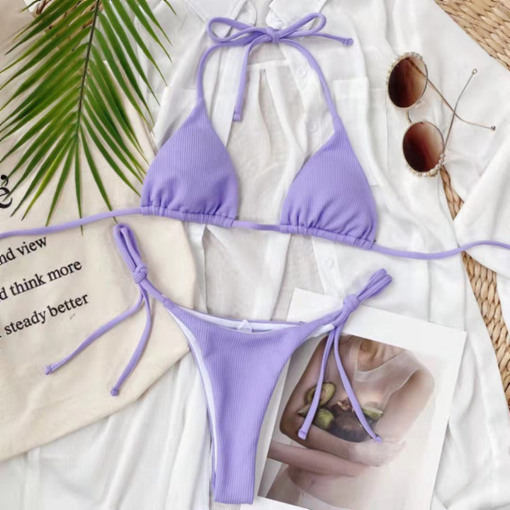 Dame triangel-bikini med justerbare bindebånd og ribstrik skovae
