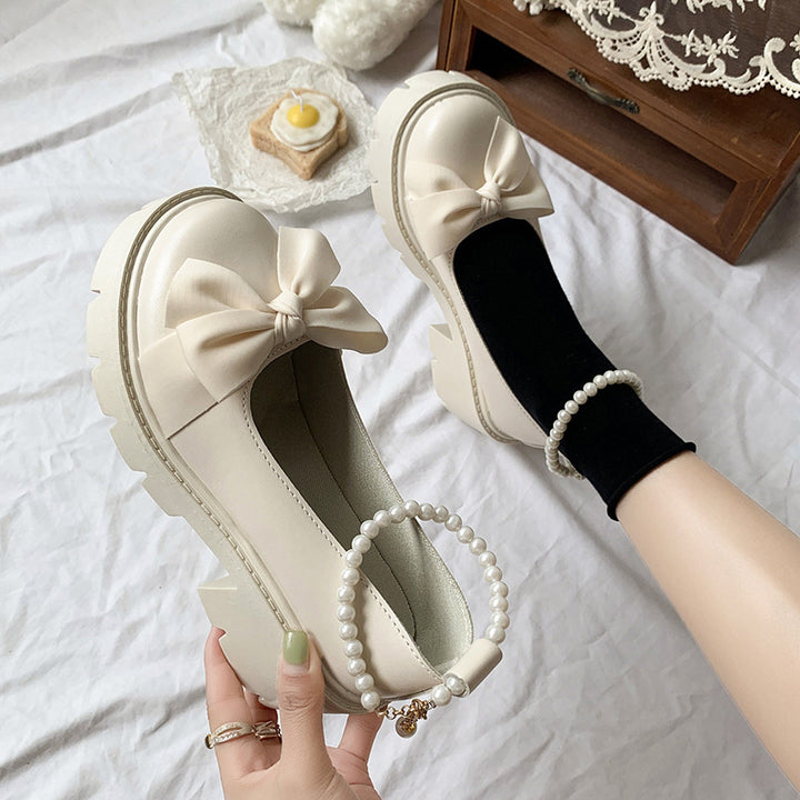 Dame Plateau-Pumps med fashionabel kæde og sløjfe accent Stilla