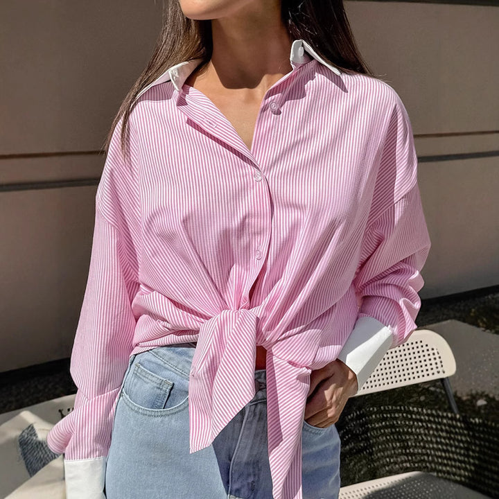Dame Oversized Skjorte med Knude og Stribet Design Stilla