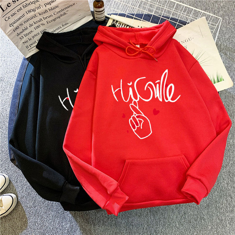 Dame hoodie med kreativt grafisk design Skovae