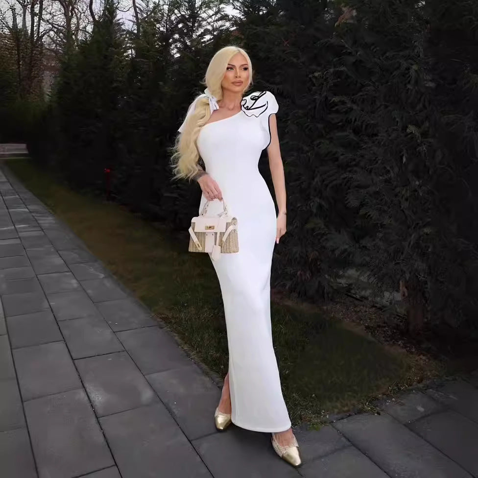 Dame Elegant Maxikjole med asymmetrisk design og legende flæseaccent Skovae