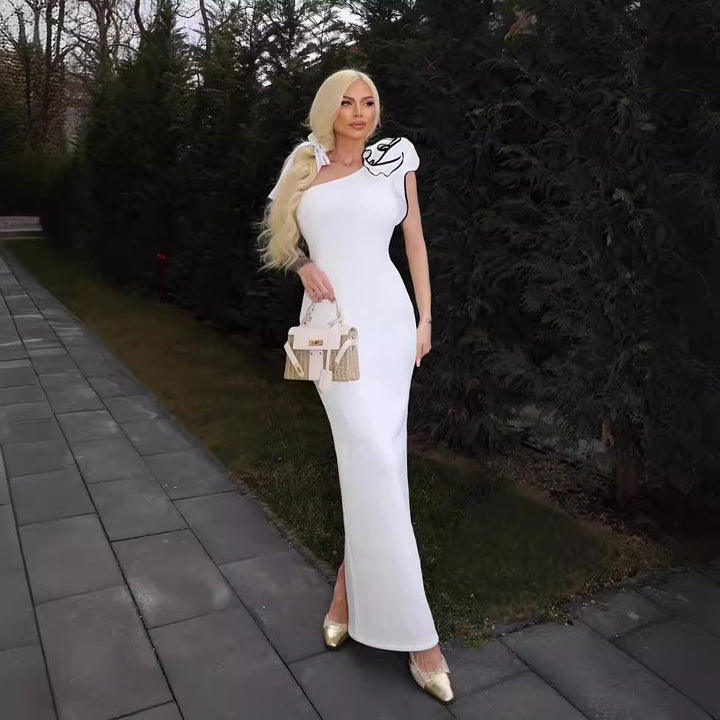 Dame Elegant Maxikjole med asymmetrisk design og legende flæseaccent Skovae